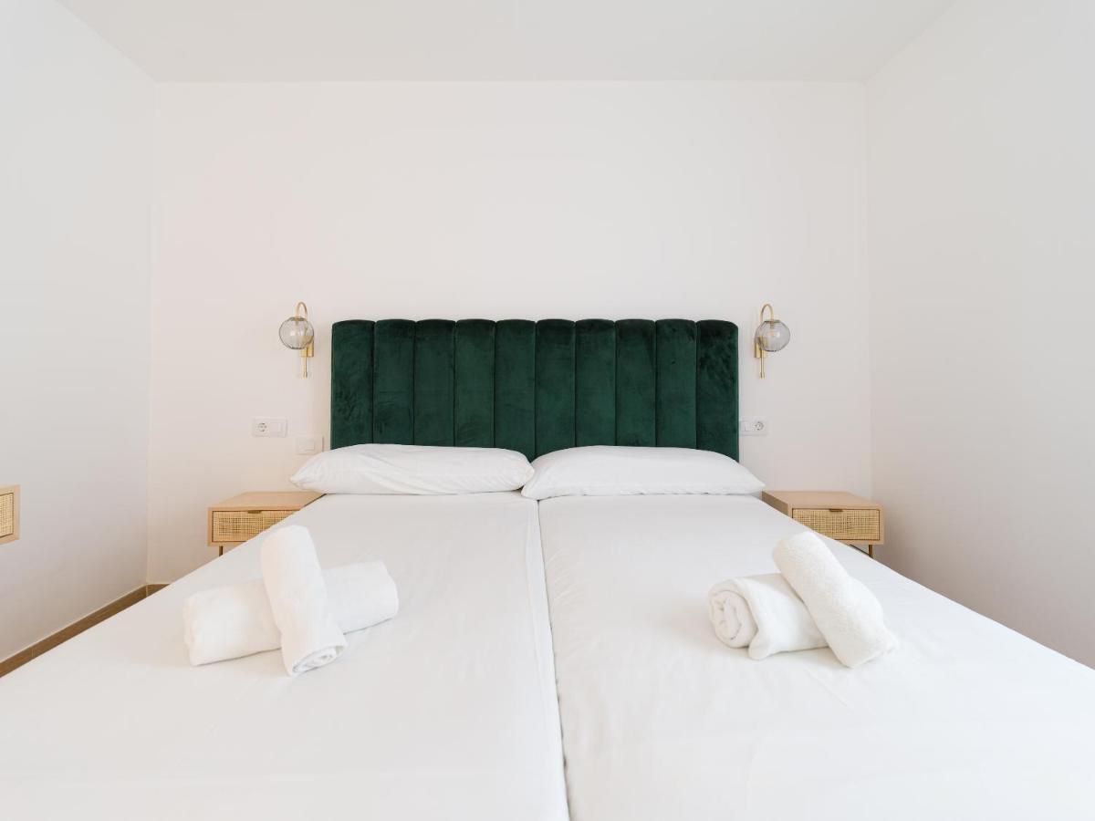 Homeforguest Moderno Apartamento Con Piscina En קורלחו מראה חיצוני תמונה