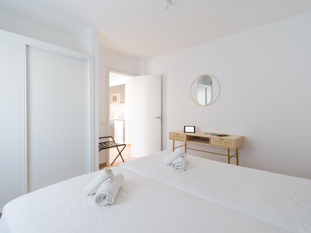 Homeforguest Moderno Apartamento Con Piscina En קורלחו מראה חיצוני תמונה