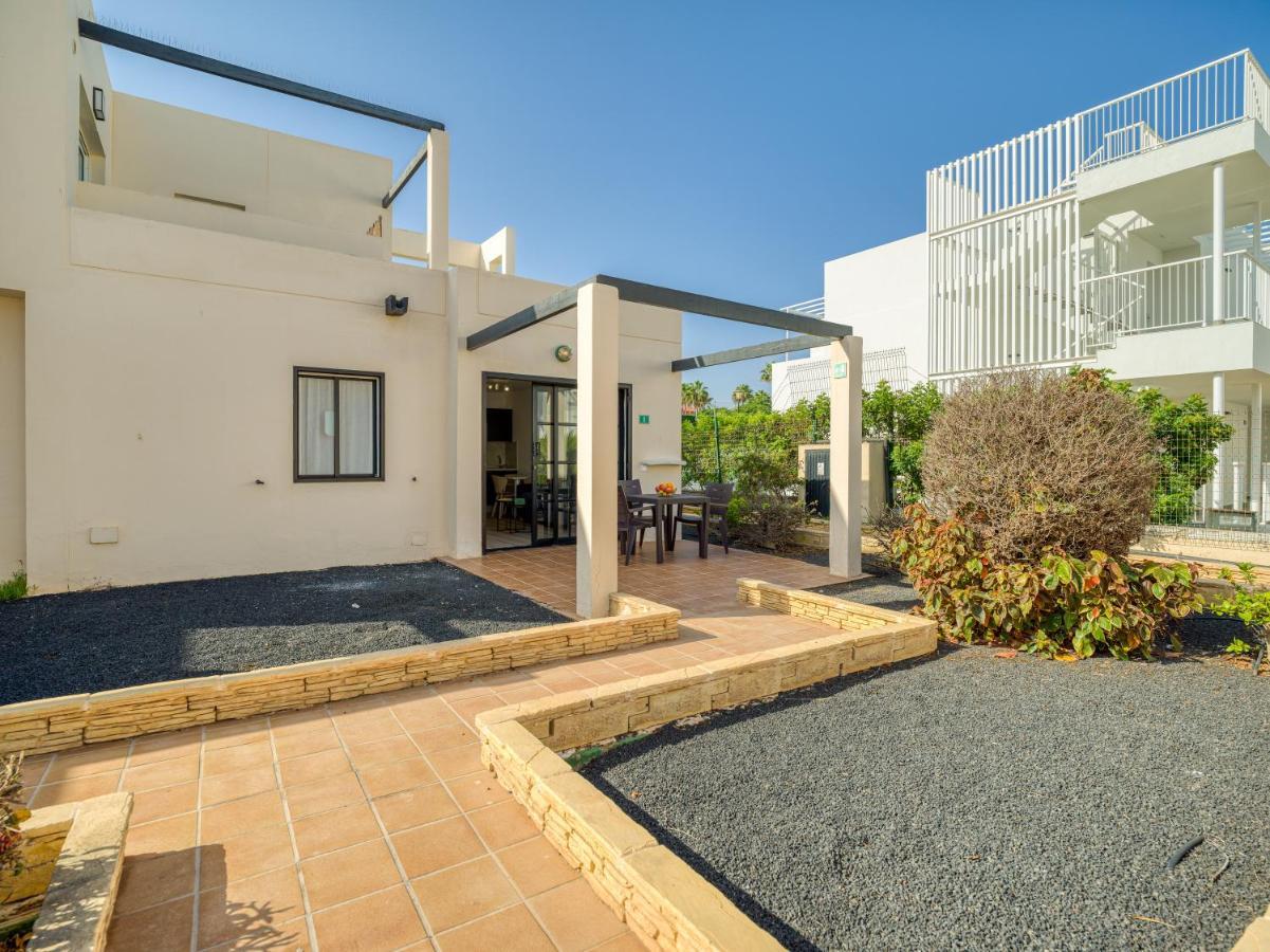 Homeforguest Moderno Apartamento Con Piscina En קורלחו מראה חיצוני תמונה