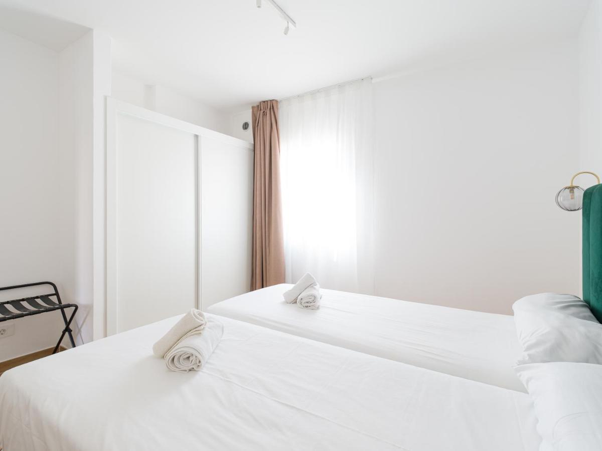 Homeforguest Moderno Apartamento Con Piscina En קורלחו מראה חיצוני תמונה