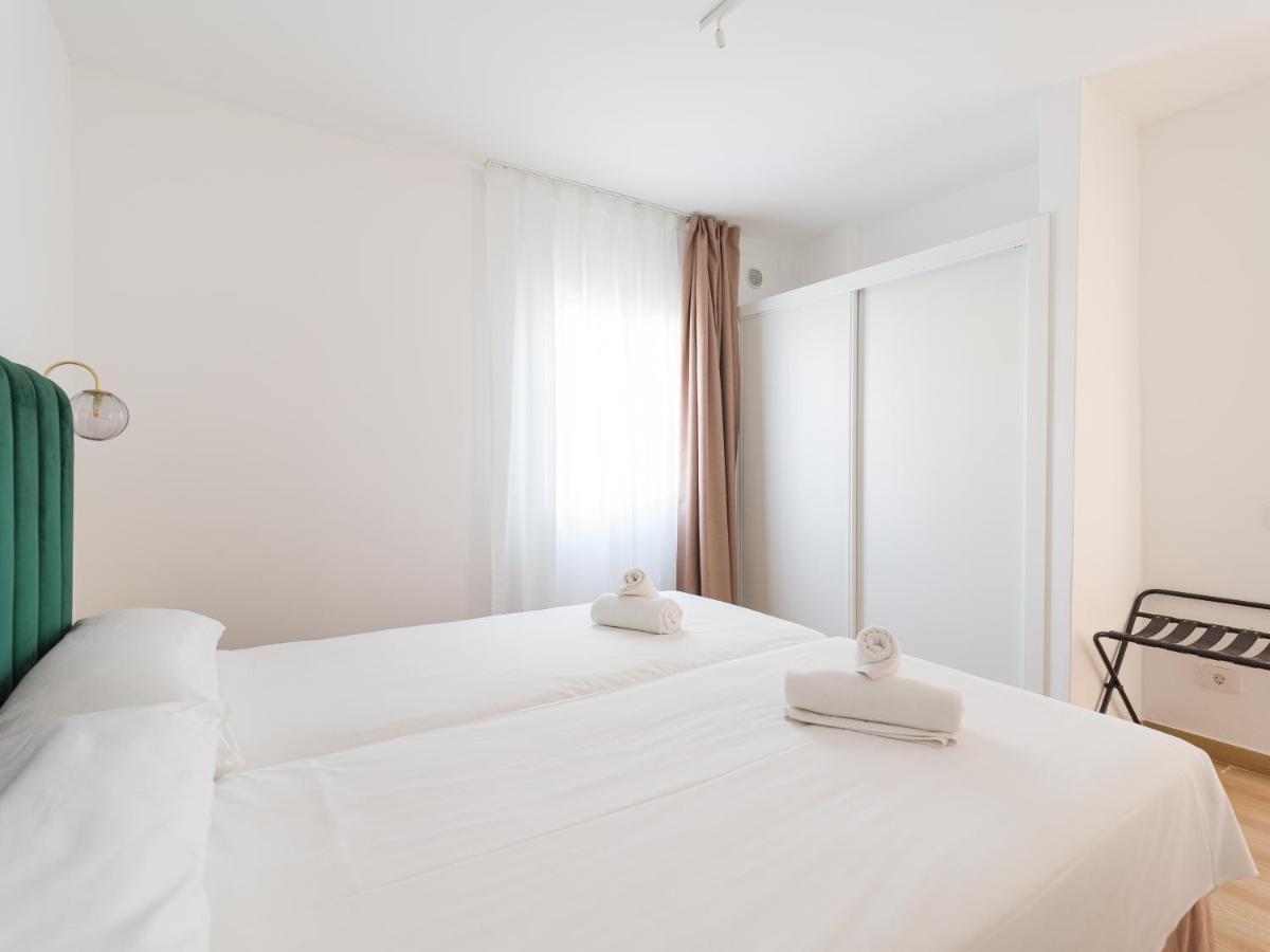 Homeforguest Moderno Apartamento Con Piscina En קורלחו מראה חיצוני תמונה